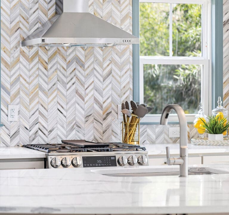 Kitchen W Backsplash